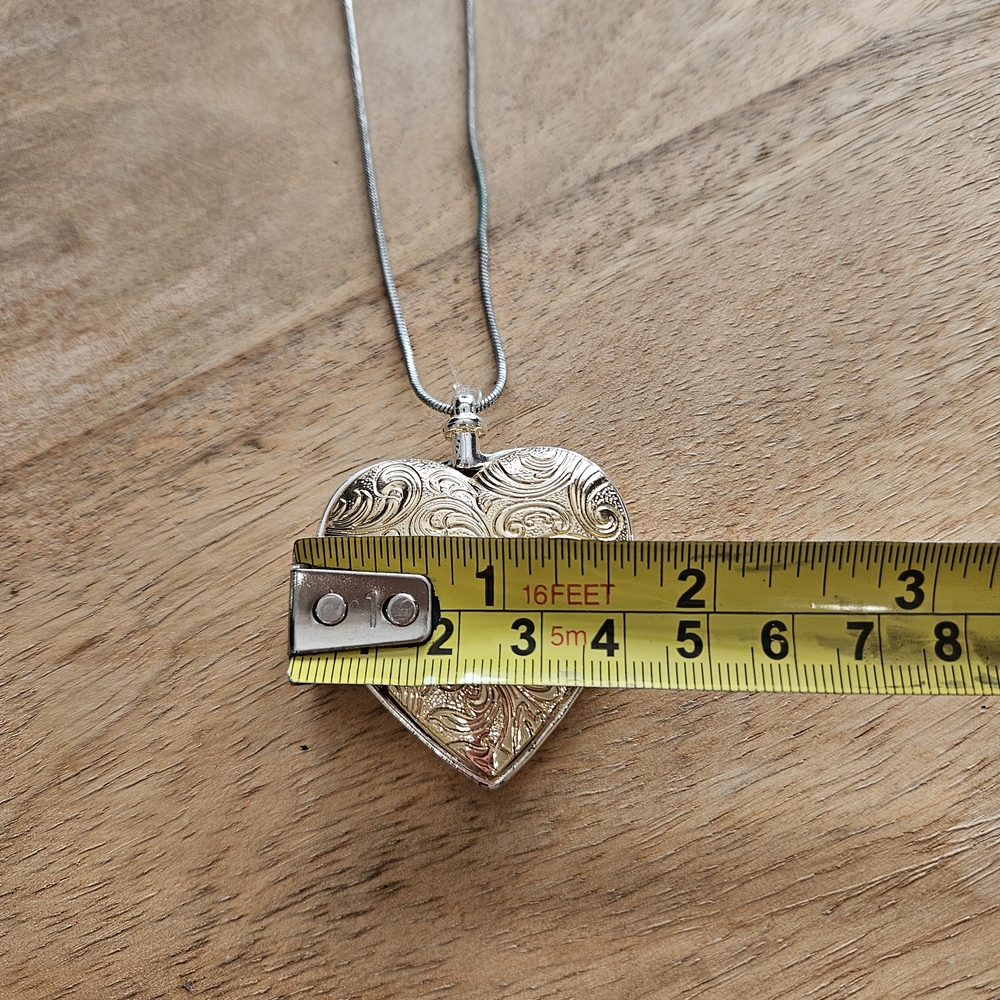 Heart Locket Necklace - Picture 6 of 10